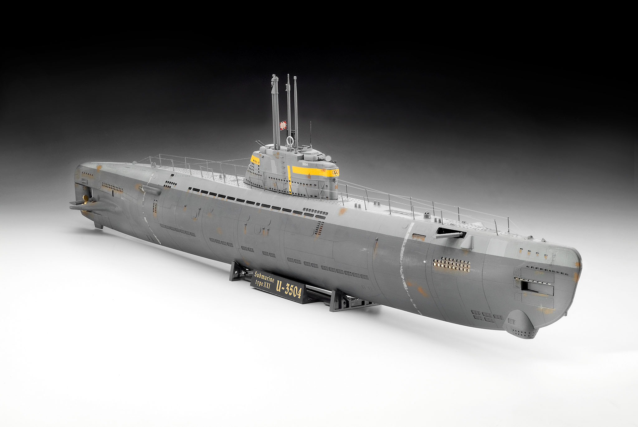 German Submarine Type XXI - 05177